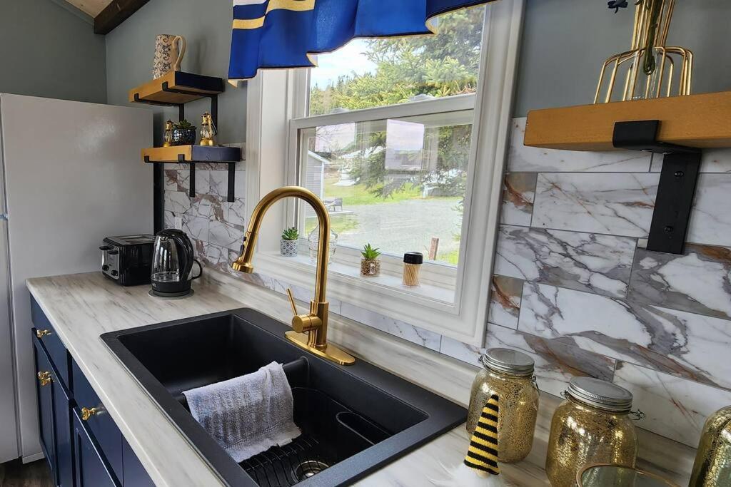 Family Ties Vacation Home - Rossy House Twillingate Εξωτερικό φωτογραφία
